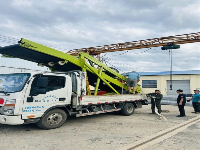 青儲取料機(jī)發(fā)貨現(xiàn)場