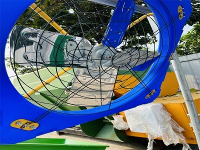 1 年北京養(yǎng)殖展：養(yǎng)殖戶李軍牛舍風機